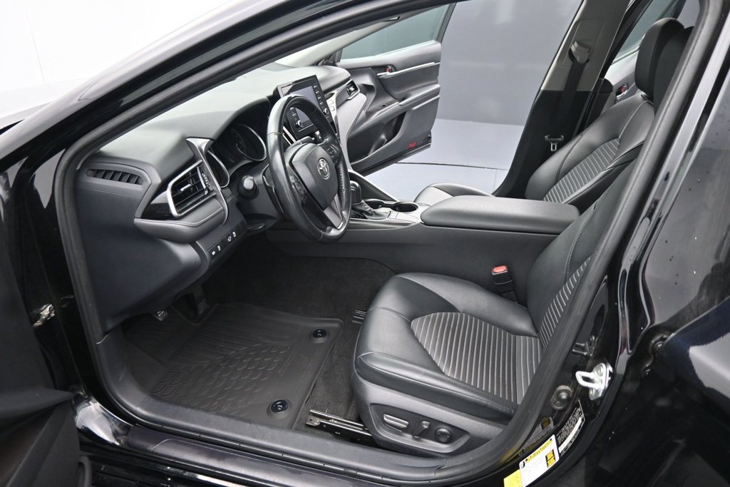 Used 2024 Toyota Camry SE FWD image 17