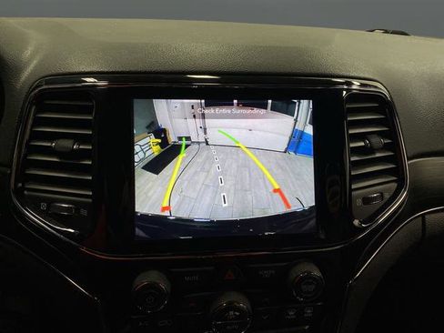 Used 2021 Jeep Grand Cherokee Limited w/ Trailer Tow Group IV image 11