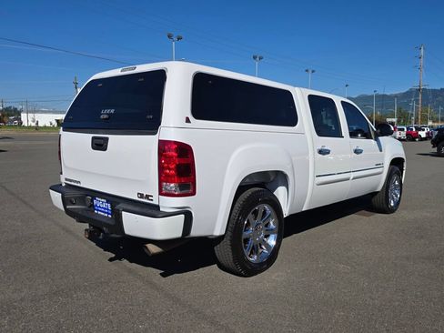 Used 2008 GMC Sierra 1500 Denali AWD/4WD image 6