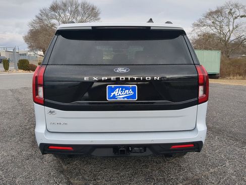 New 2026 Ford Expedition Active RWD image 4