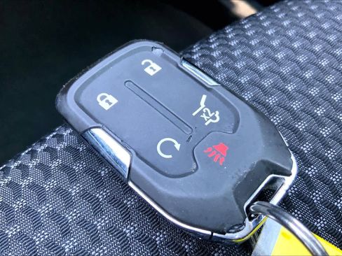 Used 2022 GMC Acadia SLE w/ Driver Convenience Package image 15