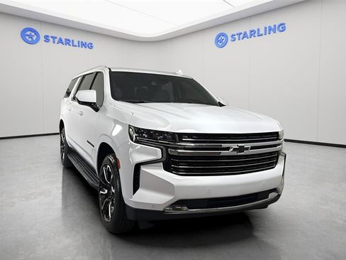 Used 2023 Chevrolet Suburban LT image 14