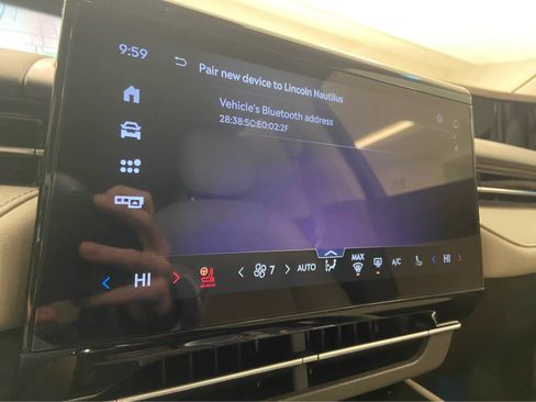 Used 2024 Lincoln Nautilus Reserve image 26