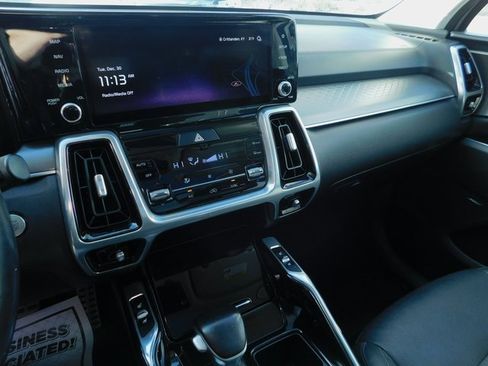 Used 2022 Kia Sorento SX image 32