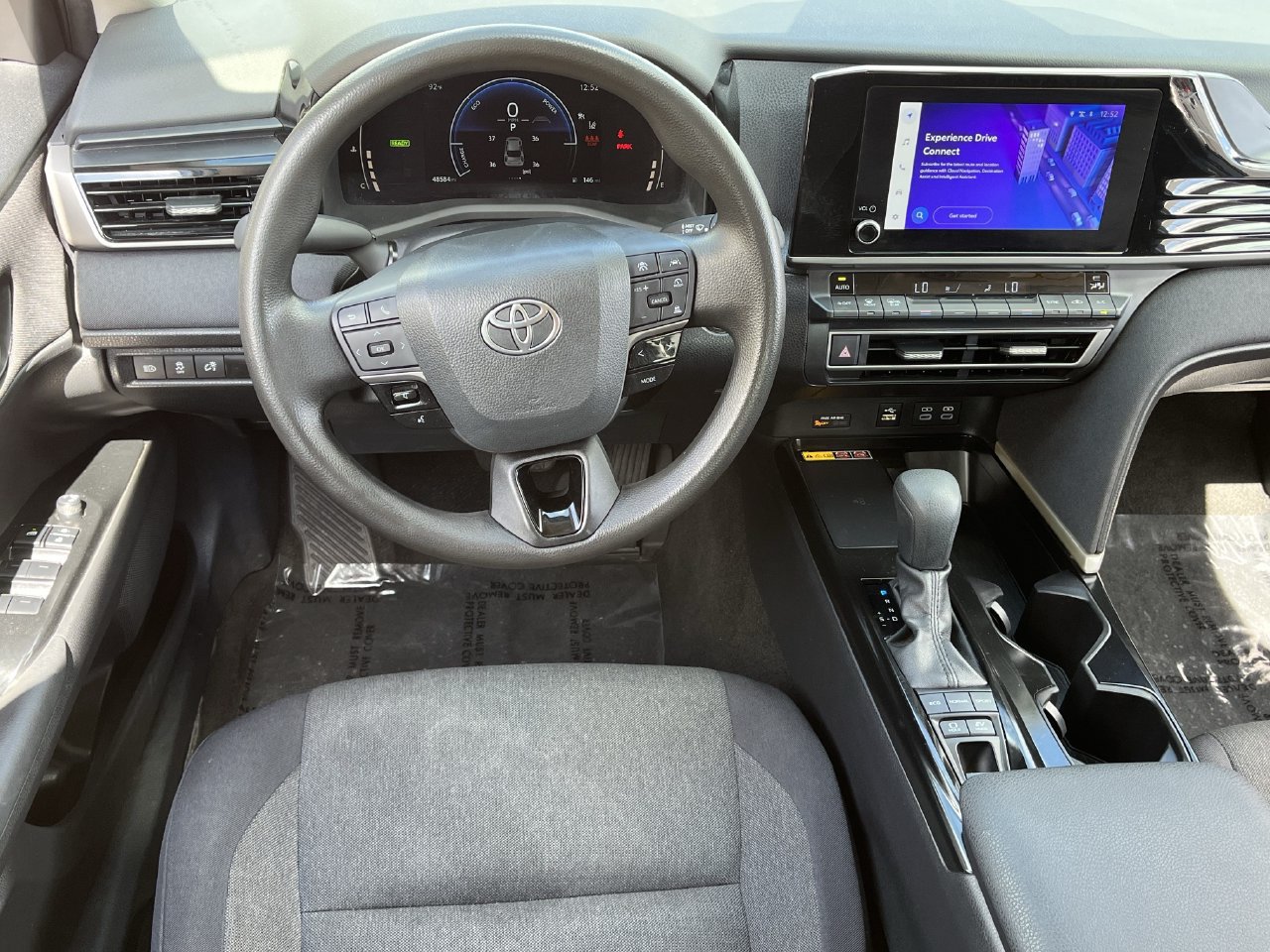 Used 2025 Toyota Camry LE FWD image 10