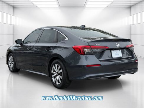 Certified 2022 Honda Civic LX image 4