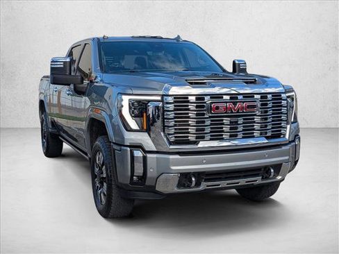 Used 2024 GMC Sierra 2500 Denali w/ Denali Reserve Package image 3
