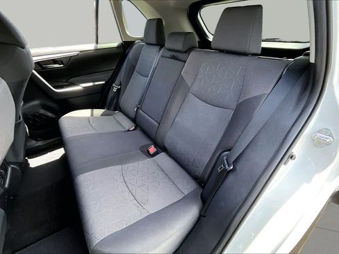 Certified 2020 Toyota RAV4 XLE w/ Convenience Package FWD image 20