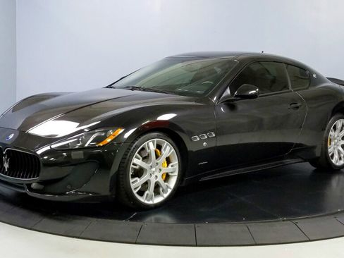 Used 2014 Maserati GranTurismo Sport image 3