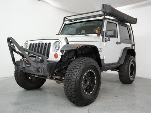 Used 2012 Jeep Wrangler Rubicon AWD/4WD image 3