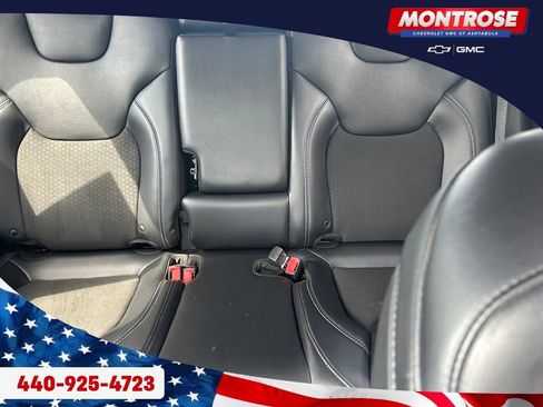 Used 2019 Jeep Cherokee Latitude Plus w/ Comfort/Convenience Group AWD/4WD image 20