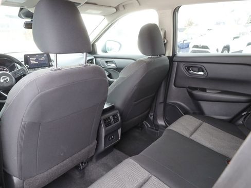 Used 2024 Nissan Rogue SV image 23