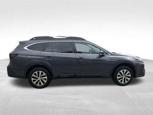 Used 2023 Subaru Outback Premium AWD/4WD image 8
