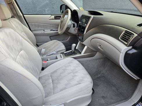 Used 2010 Subaru Forester 2.5X AWD/4WD image 7