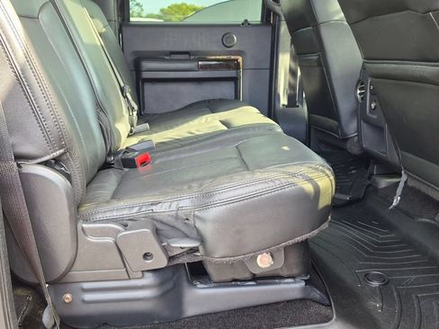 Used 2015 Ford F250 Platinum w/ Snow Plow Prep Package AWD/4WD image 25