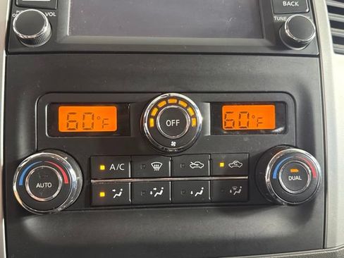 Used 2018 Nissan Frontier PRO-4X AWD/4WD image 23