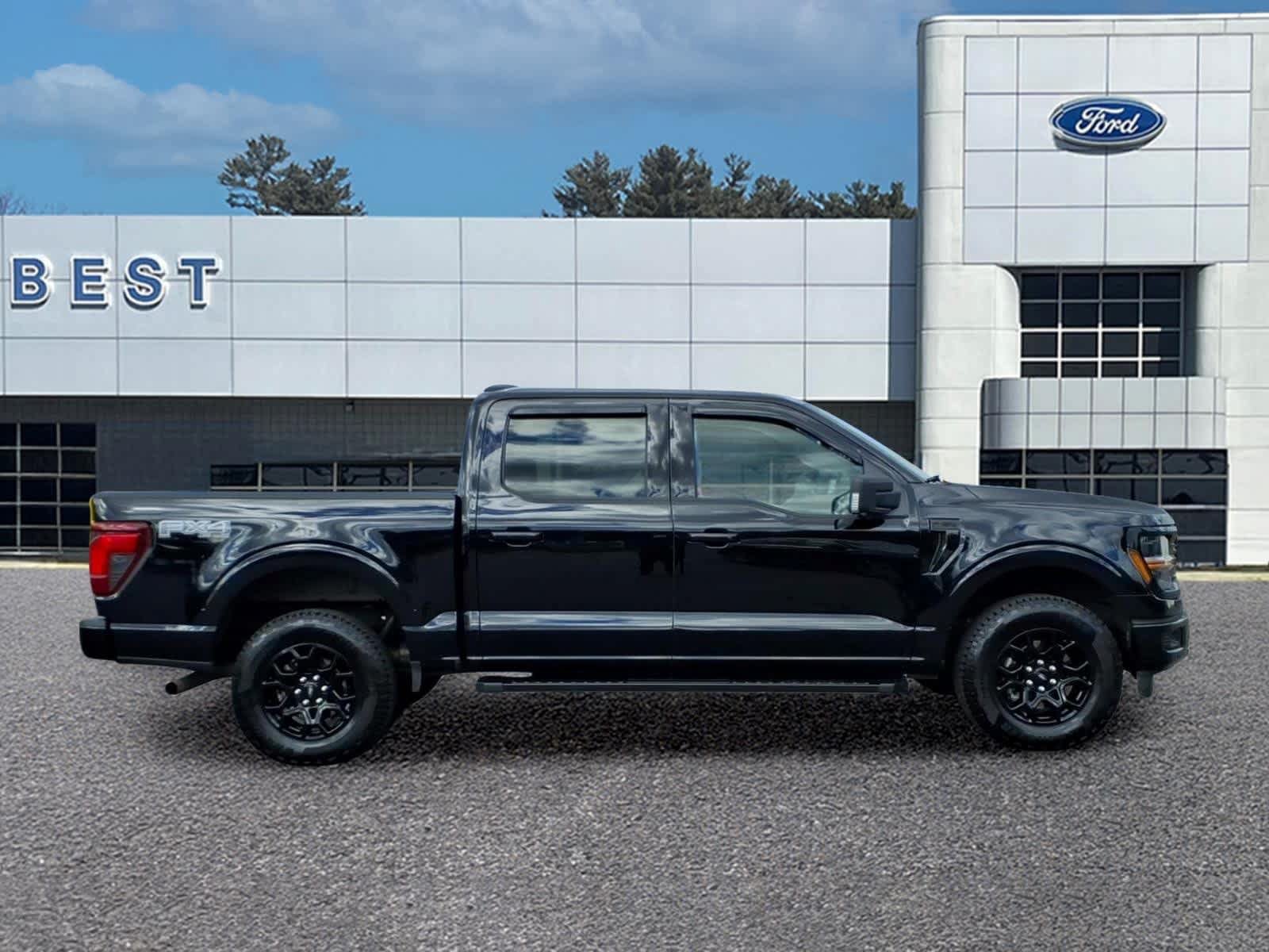 Used 2025 Ford F150 XLT w/ Equipment Group 302A MID AWD/4WD image 9