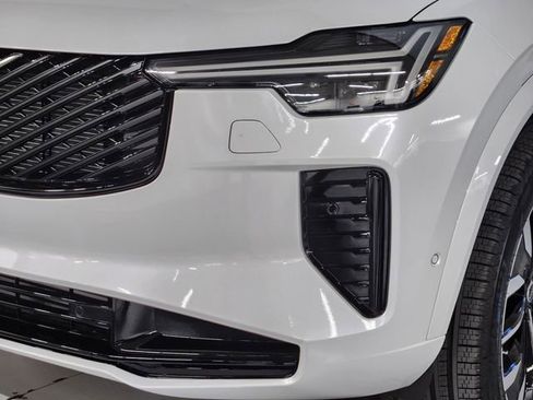 New 2026 Volvo XC90 T8 Ultra w/ Protection Package Premier AWD/4WD image 12