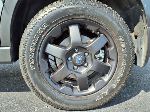 Used 2025 Subaru Outback Wilderness AWD/4WD image 40
