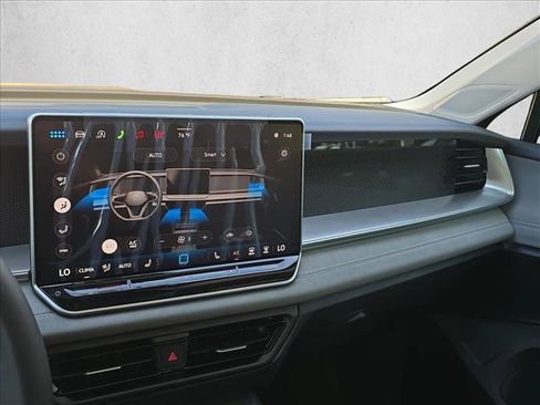 New 2026 Volkswagen Tiguan SE FWD image 15