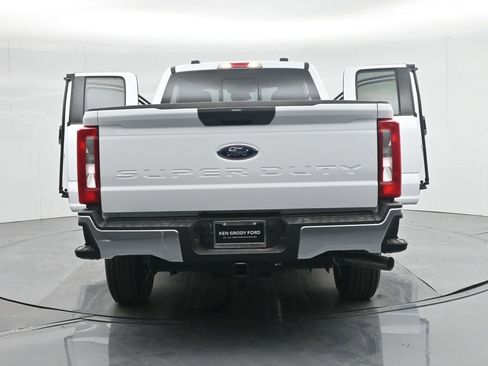 New 2026 Ford F350 XLT image 32