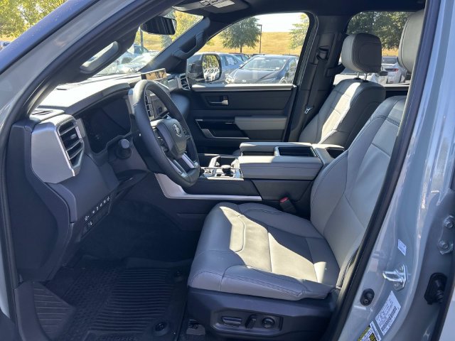 Used 2026 Toyota Tundra Limited AWD/4WD image 22