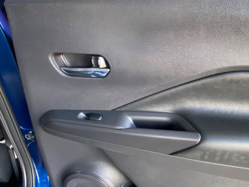 Used 2020 Nissan Kicks SR w/ SR Premium Package image 40