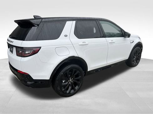 New 2025 Land Rover Discovery Sport Dynamic SE image 8