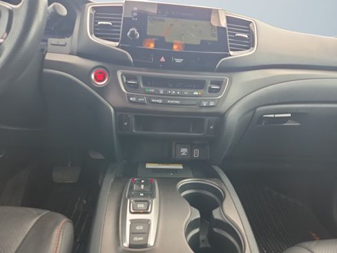 Used 2023 Honda Passport TrailSport image 12