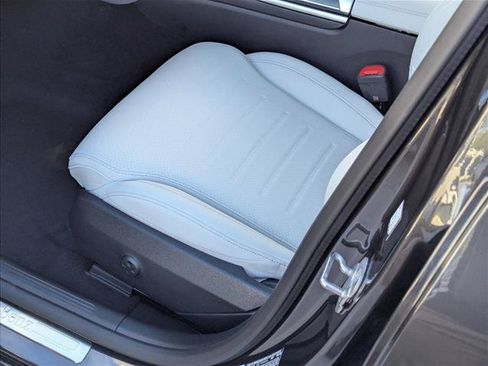 Used 2026 Mercedes-Benz C 300 Sedan image 4