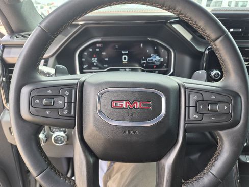 Used 2024 GMC Sierra 1500 AT4 w/ Technology Package AWD/4WD image 12