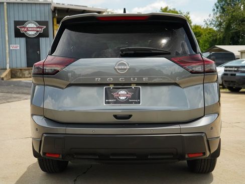 Used 2026 Nissan Rogue S FWD image 19