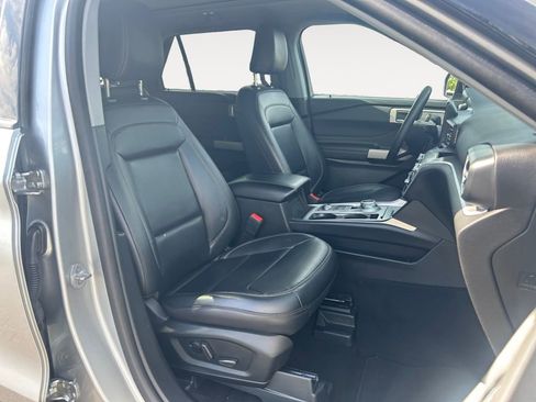 Used 2023 Ford Explorer XLT w/ Equipment Group 202A AWD/4WD image 24
