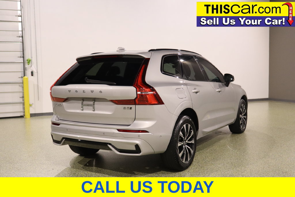 Used 2025 Volvo XC60 B5 Plus AWD/4WD image 9