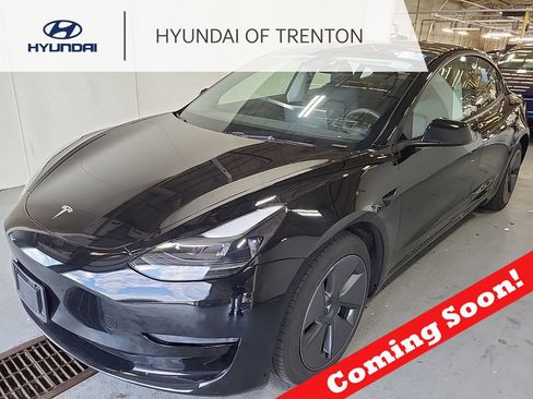 Used 2023 Tesla Model 3 Standard Range RWD image 1