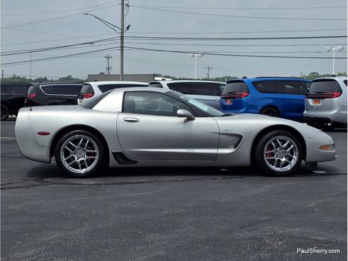 Used 2004 Chevrolet Corvette Z06 w/ Memory Package RWD image 16