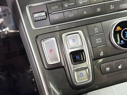 Used 2022 Hyundai Santa Fe Limited AWD/4WD image 18