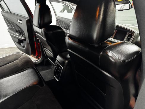 Used 2020 Dodge Charger R/T w/ Plus Group image 45