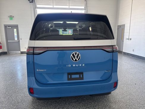 New 2025 Volkswagen ID. Buzz 1st Edition image 3