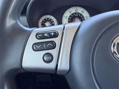 Used 2012 Toyota FJ Cruiser 4WD image 26