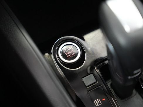 Used 2022 Nissan Kicks S FWD image 26