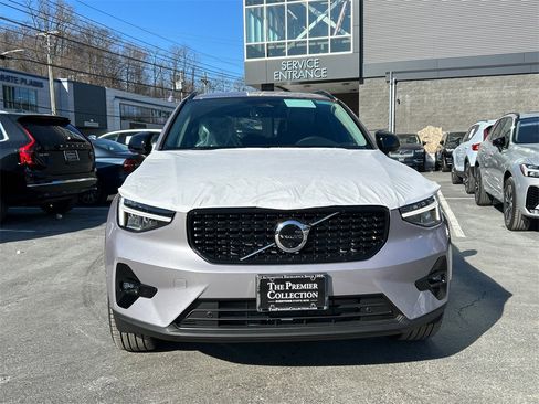 New 2026 Volvo XC40 B5 Plus w/ Protection Package Premier image 6