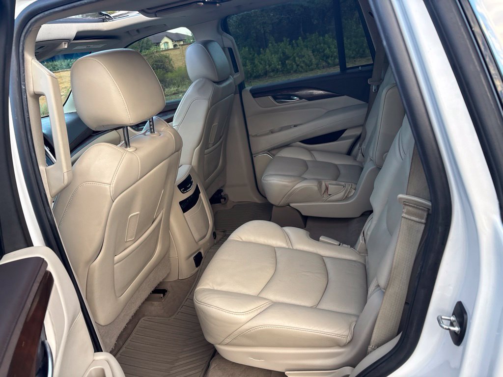 Used 2017 Cadillac Escalade Luxury RWD image 20