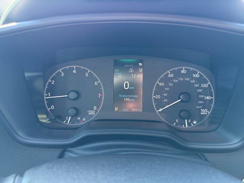 Used 2025 Toyota Corolla SE image 15
