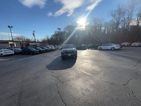 Used 2025 Toyota Highlander LE image 15