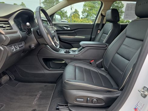 Used 2022 GMC Acadia Denali w/ Denali Ultimate Package FWD image 10