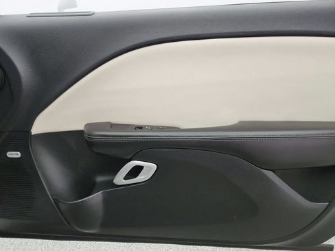 Used 2016 Dodge Challenger R/T Scat Pack w/ Driver Convenience Group RWD image 29