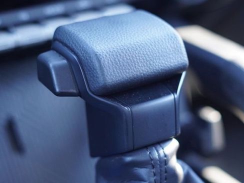 Used 2025 Toyota Tacoma SR5 image 32