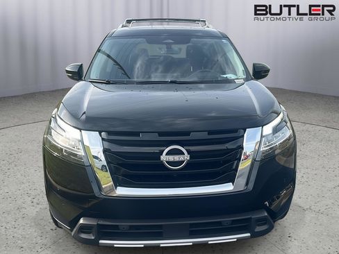 Used 2023 Nissan Pathfinder Platinum AWD/4WD image 9