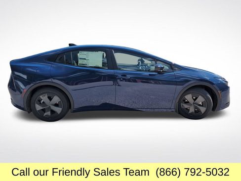 New 2026 Toyota Prius Plug-In Hybrid FWD image 6